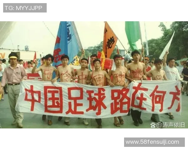 成都球星卡足球热潮掀起球迷狂欢 探秘收藏市场新机遇与未来发展